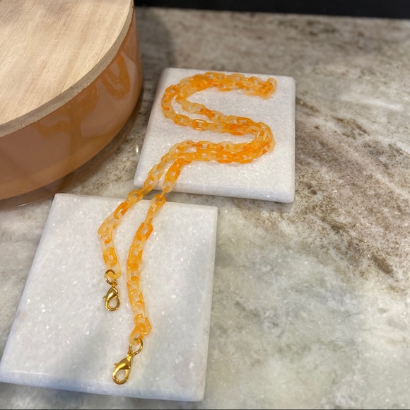 Sunglasses Holder & Mask Chain Orange - Picture 6 of 7